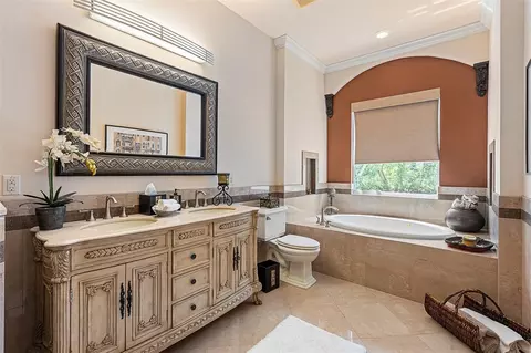 Bath - 641 Woodbridge Dr, Ormond Beach, FL 32174 photo 7 of 8