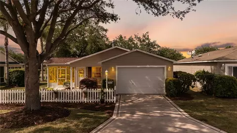 2343 Dillon Ln, The Villages, FL 32162