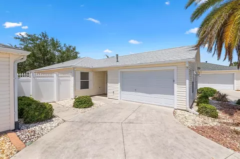979 Smyrna St, The Villages, FL 32162