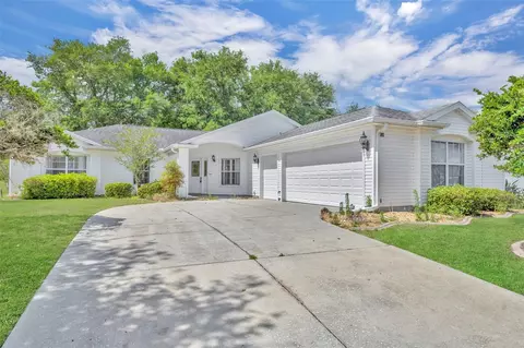 4936 Sawgrass Lake Cir, Leesburg, FL 34748