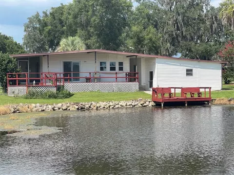 2 Grove Trl, Wildwood, FL 34785