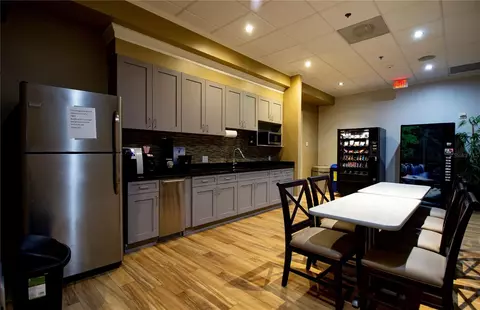 Kitchen - 3675 Eversholt St, Clermont, FL 34711 photo 4 of 4