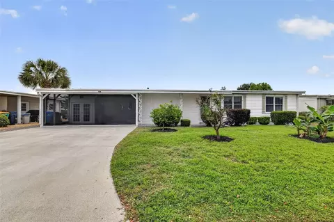 720 Bengal Ave, Tavares, FL 32778
