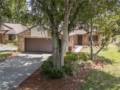 109 Waterwood Dr, Yalaha, FL 34797