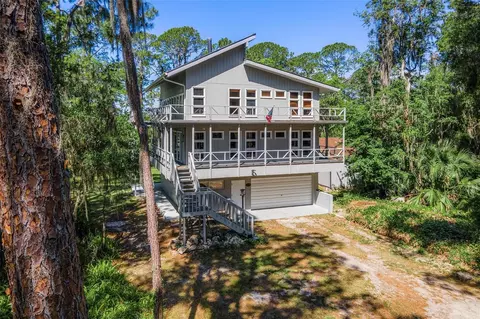 7373 Circle Dr, Lady Lake, FL 32159