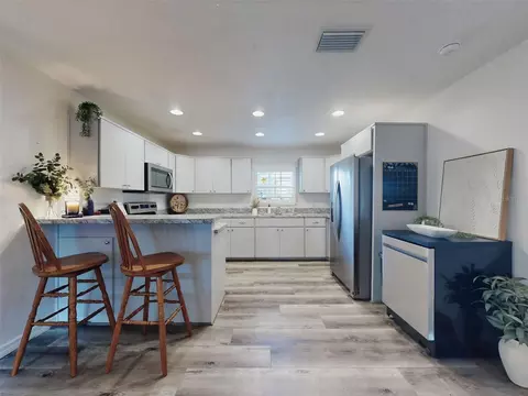 Kitchen - 2713 Cr 776, Webster, FL 33597 photo 1 of 3