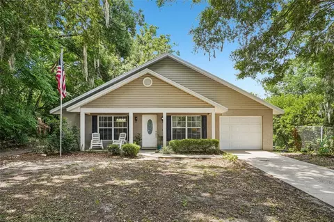 1274 N Palmetto Cir, Eustis, FL 32726
