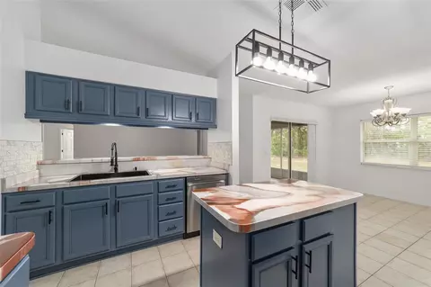 Kitchen - 5061 SW 109th Loop, Ocala, FL 34476 photo 5 of 7