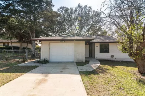 Exterior - 10 Silver Dr, Ocala, FL 34472 photo 6 of 16