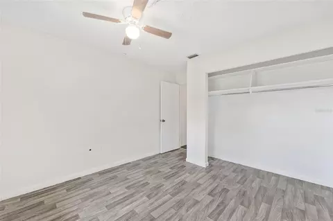 Bedroom - 10 Silver Dr, Ocala, FL 34472 photo 5 of 7