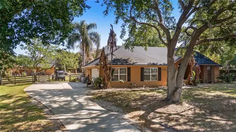 10949 Poinciana Dr, Clermont, FL 34711