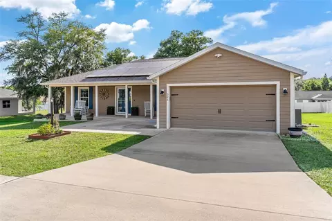 326 Woodland Trl, Lady Lake, FL 32159