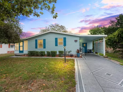 1809 Daffodil Ln, The Villages, FL 32159