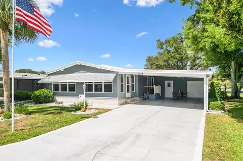 1228 Palmetto Dr, The Villages, FL 32159