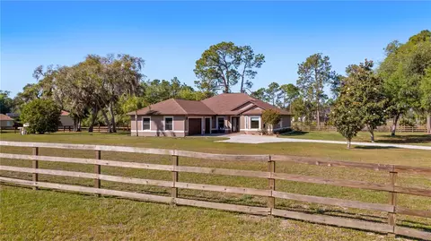 Exterior - 21328 Marsh View Ct, Clermont, FL 34715 photo 2 of 8