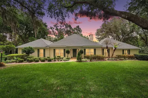 33746 Spring Dr, Leesburg, FL 34788
