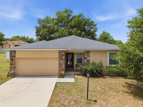 306 Stonepoint Ln, Lady Lake, FL 32159