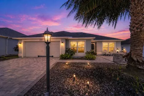 3283 Peterson Pl, The Villages, FL 32163