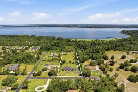 15241 Shady Ln, Tavares, FL 32778