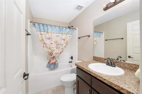 Bath - 2 Hemlock Loop Dr, Ocala, FL 34472 photo 3 of 3
