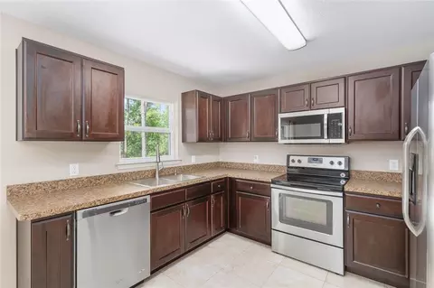 Kitchen - 2 Hemlock Loop Dr, Ocala, FL 34472 photo 2 of 4
