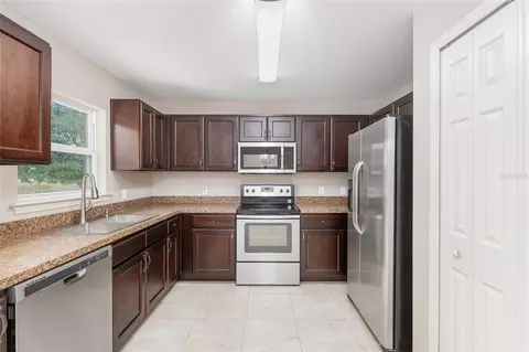Kitchen - 2 Hemlock Loop Dr, Ocala, FL 34472 photo 1 of 4