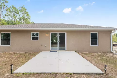 Exterior - 2 Hemlock Loop Dr, Ocala, FL 34472 photo 4 of 9