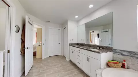 Bath - 4820 Mackerel Dr, Sebring, FL 33870 photo 5 of 5