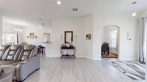Entry Way - 4820 Mackerel Dr, Sebring, FL 33870 photo 3 of 4