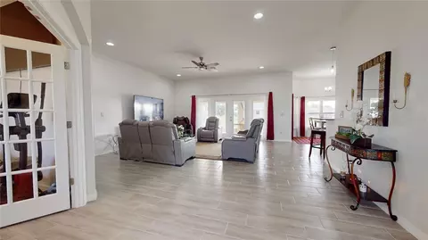 Entry Way - 4820 Mackerel Dr, Sebring, FL 33870 photo 4 of 4