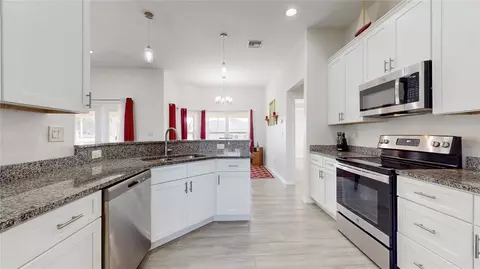 Kitchen - 4820 Mackerel Dr, Sebring, FL 33870 photo 1 of 4