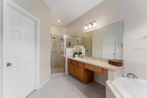 Bath - 3463 Creek Run Ln, Eustis, FL 32736 photo 3 of 7