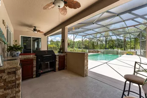 Exterior - 3463 Creek Run Ln, Eustis, FL 32736 photo 8 of 10