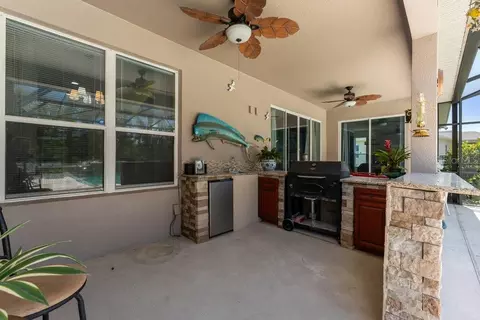 Kitchen - 3463 Creek Run Ln, Eustis, FL 32736 photo 3 of 4