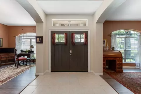 Entry Way - 3463 Creek Run Ln, Eustis, FL 32736 photo 2 of 7
