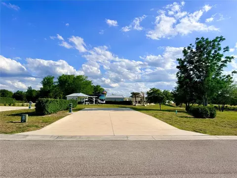 4982 SE 92nd Blvd, Webster, FL 33597