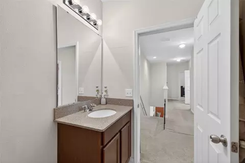 Bath - 9118 Shepton St, Orlando, FL 32825 photo 2 of 6