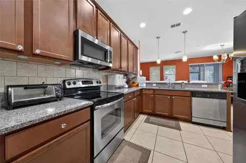 Kitchen - 9118 Shepton St, Orlando, FL 32825 photo 2 of 3