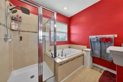 Bath - 9118 Shepton St, Orlando, FL 32825 photo 5 of 6