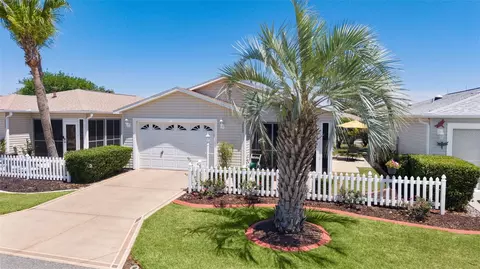2437 Southern Oak St, The Villages, FL 32162