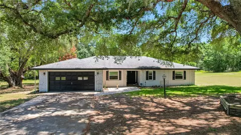 17373 SE 130th Ave, Weirsdale, FL 32195
