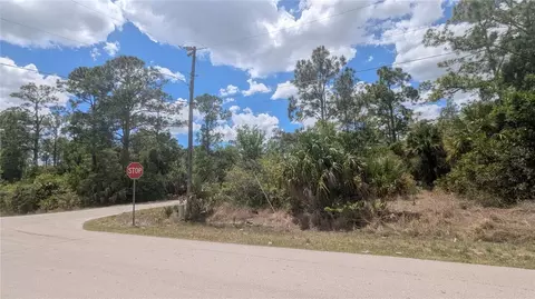 2105 E 9 St, Lehigh Acres, FL 33936 photo 4