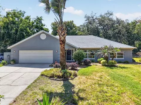 1200 Marshall Ct, Eustis, FL 32726
