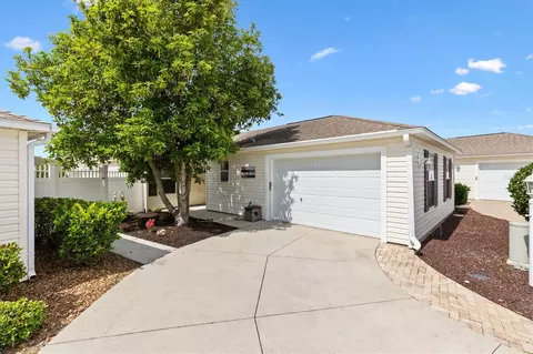 2246 Crestview St, The Villages, FL 32162