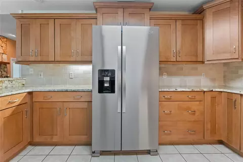 Kitchen - 1153 Cr 722, Webster, FL 33597 photo 4 of 5