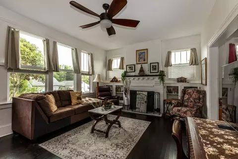 Living - 430 Osceola Ave, Eustis, FL 32726 photo 1 of 3