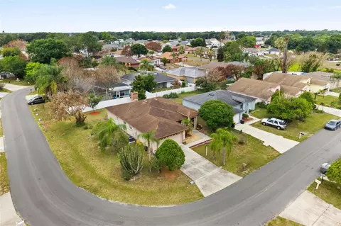 View/Area - 329 Lake Daisy Loop, Winter Haven, FL 33884 photo 1 of 3