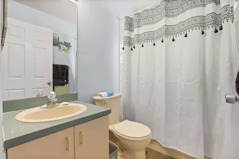 Bath - 329 Lake Daisy Loop, Winter Haven, FL 33884 photo 3 of 3