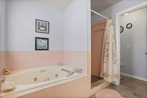 Bath - 329 Lake Daisy Loop, Winter Haven, FL 33884 photo 2 of 3