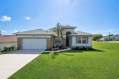 2720 Savannah Dr, Leesburg, FL 34748